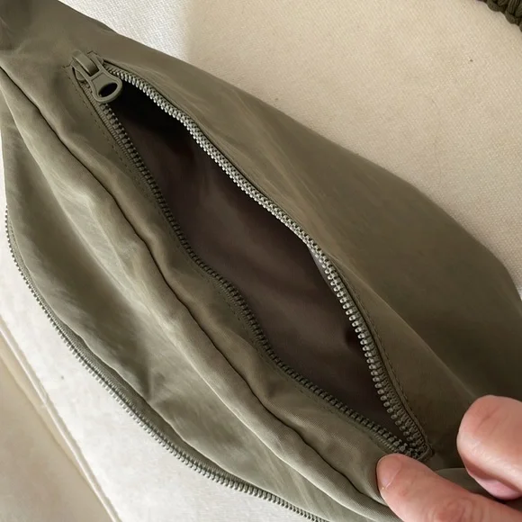 BEIS Belt Bag in Olive - Picture 4 of 6